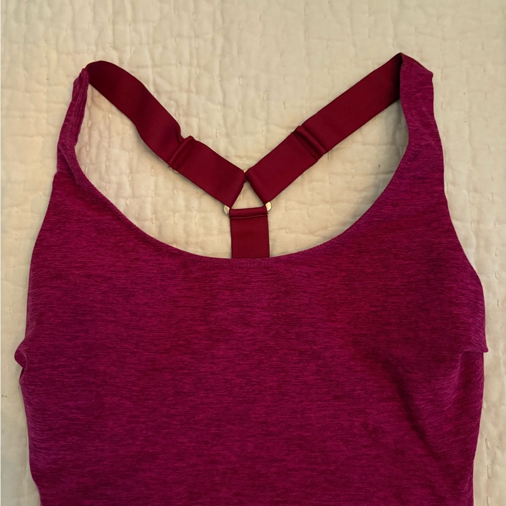 Elegant Women's magenta bombshell sportswear top med